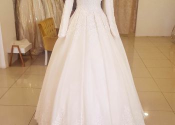 لباس عروس و کفش عروس