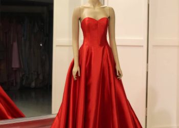 لباس نامزدی و ساقدوش