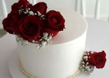 کیک تولد و نامزدی