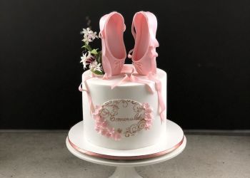 کیک تولد و نامزدی