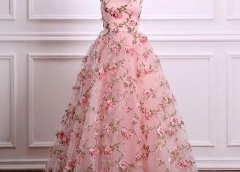 لباس نامزدی و ساقدوش