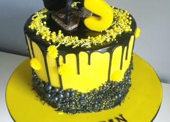 کیک تولد و نامزدی