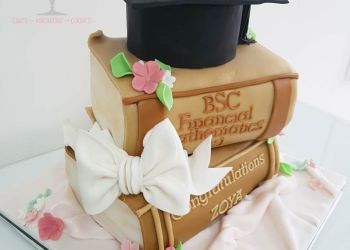 کیک تولد و نامزدی