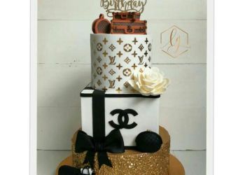 کیک تولد و نامزدی